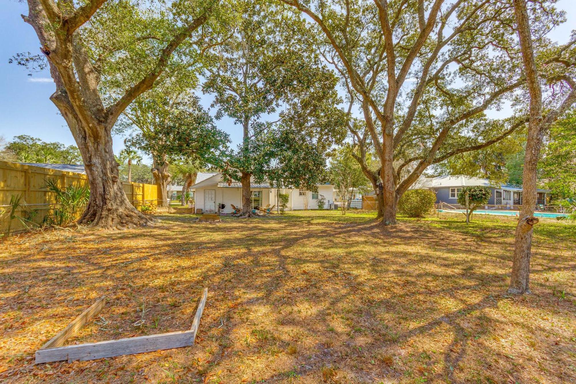 פורט וולטון ביץ' Fort Walton Coastal Retreat With Yard Walk To Beach מראה חיצוני תמונה